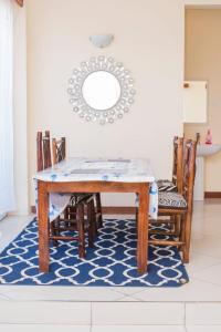 99 Seaview Oceanic Home Stay