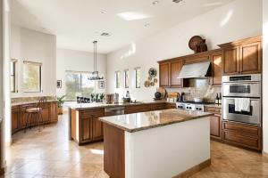 Desert Oasis with Pool Black Mountain Views