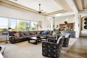 Desert Oasis with Pool Black Mountain Views