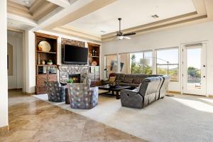 Desert Oasis with Pool Black Mountain Views