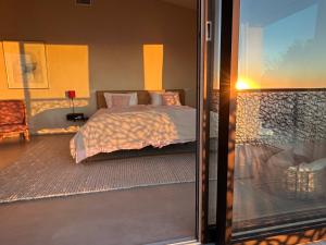 Luxury Villa with unmatched view and Sea-Fall Pool img2