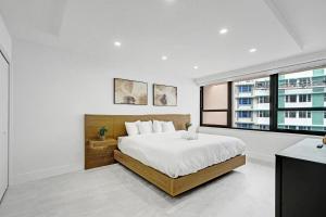 Stylish 3BR Retreat Steps from the Beach with Resort Amenities 1508