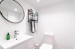 Katrins Nest - close to the sea and independent eateries - brand new