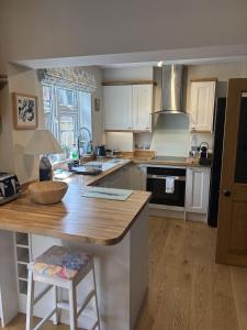 Gull House - A stylish townhouse in Poole Old Town