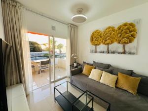 Apartment in front of the ocean