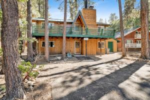 Slope Side Getaway #2526