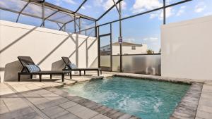 Stunning Townhome with Private Pool & Games Room