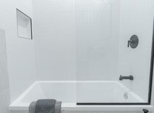 Cozy Brooklyn Getaway with Balcony