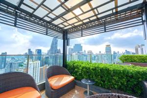 5min Metro | KingBed | Kitchen full | Netflix WiFi