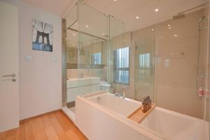 KingBed-5min»Metro-HighFloor-Kitchen-Gym-500Mbps