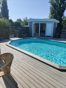 Gamla Hjälmarvägen 10