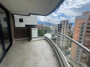 Huge Apartment for families at Poblado