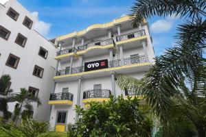 SPOT ON The Green Palace