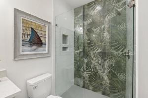 Sunbeam! Sleeps 18! Beach Access! Heated Pool!