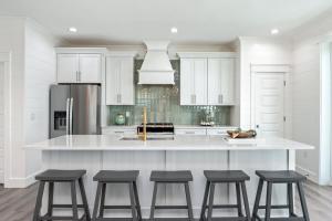 Sunbeam! Sleeps 18! Beach Access! Heated Pool!