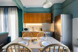 Neo Victorian SKG apartment