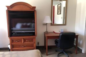 Iberia House & Suites