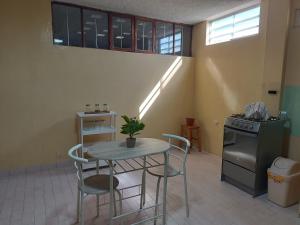 Departamento amoblado en primer piso 200 MTS a tu disposición con todos los servicios