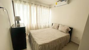 Near Plaza, Cafe! Sunset Beach House Garden Kitchen