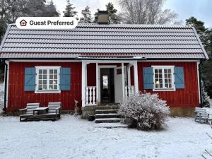 6 person holiday home in JÄRNA-By Traum