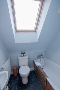 Hazel House - Cosy 2 bedroom house with parking near to Oxford