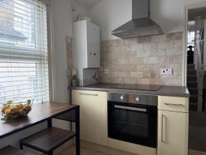 Plumstead Pied-à-Terre - Your Stylish Urban Retreat