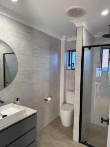 Waters Edge - Dunbar Court - Central Location