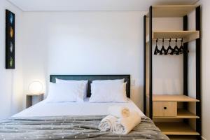 VM 5 Apartamento com varanda - V Madalena SP