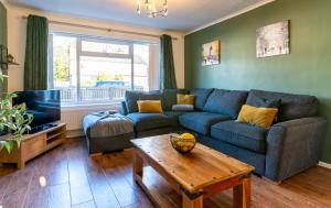Headingley Home Next to Stadiums with Off Street Parking and Excellent Transport Links