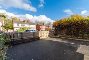 Headingley Home Next to Stadiums with Off Street Parking and Excellent Transport Links