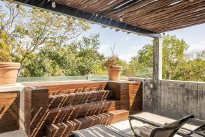 Mayan Culture Villa with Rooftop Pool