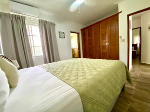 Radiant Realm Residence Free Parking BBQ Central los Corales