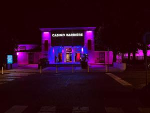 LoveroomL1TIMISTE TAR