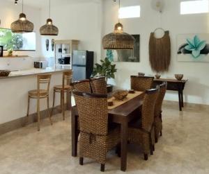 Villa MONTI - LEGIAN - SEMINYAK - Lovely 2 Bedroom Villa - Great Location !