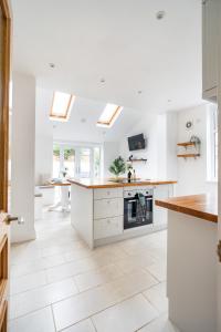 The Queens Ground Floor Apartment