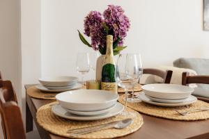 BNB Sklenarova Apartment with Balcony