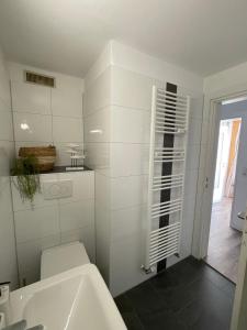 Yachtpanorama Weser und Yachthafenblick 1 Zi 7OG