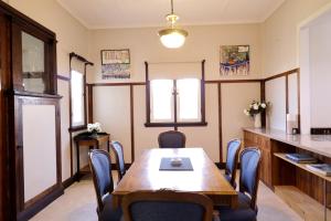 Heritage Home with BBQ & Outdoor Fire Pit