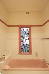 Homely 2-Bed Cottage Near Tenterfield Centre