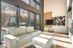 4 Mi to Dtwn Brevard Modern Pisgah Forest Getaway