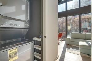 4 Mi to Dtwn Brevard Modern Pisgah Forest Getaway