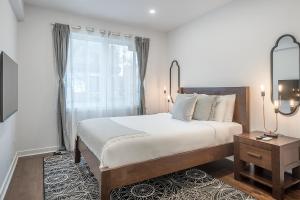 Modern 2BR - 2 Full Bathrooms - Trendy Location
