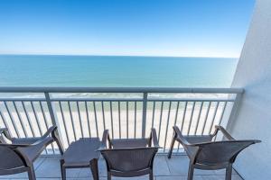 New 2BR at Paradise Resort,King Suite,Pools,Views!