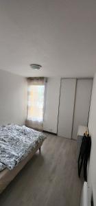 Chambre avec lit double proche centre ville