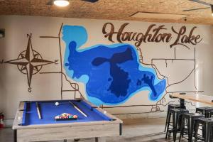 Sauna, Game Room, and Beach Front on Houghton Lake