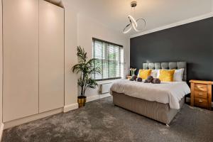 The Milton Smart Spacious 3-Bed Bournemouth Apartment
