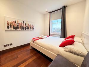 3 Bedroom Suites Kensington