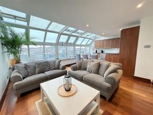 3 Bedroom Suites Kensington