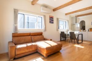 PEAK 33 - A Private Stand-Alone Modern & Cosy Chalet