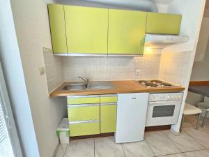 Apartment in Novi Vinodolski 44643